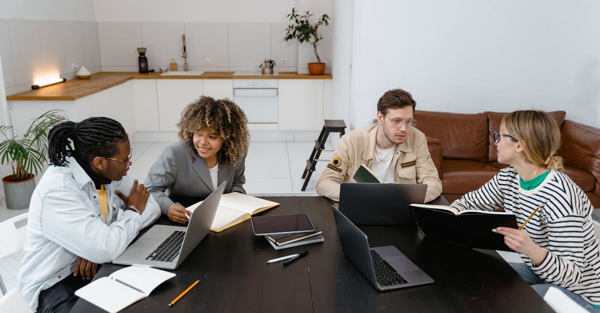 正规得流量卡:短信自动化:如何自动群发